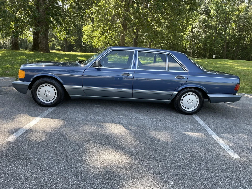 1988 Mercedes-Benz W126 S-Class Sedan - Image 11 of 31