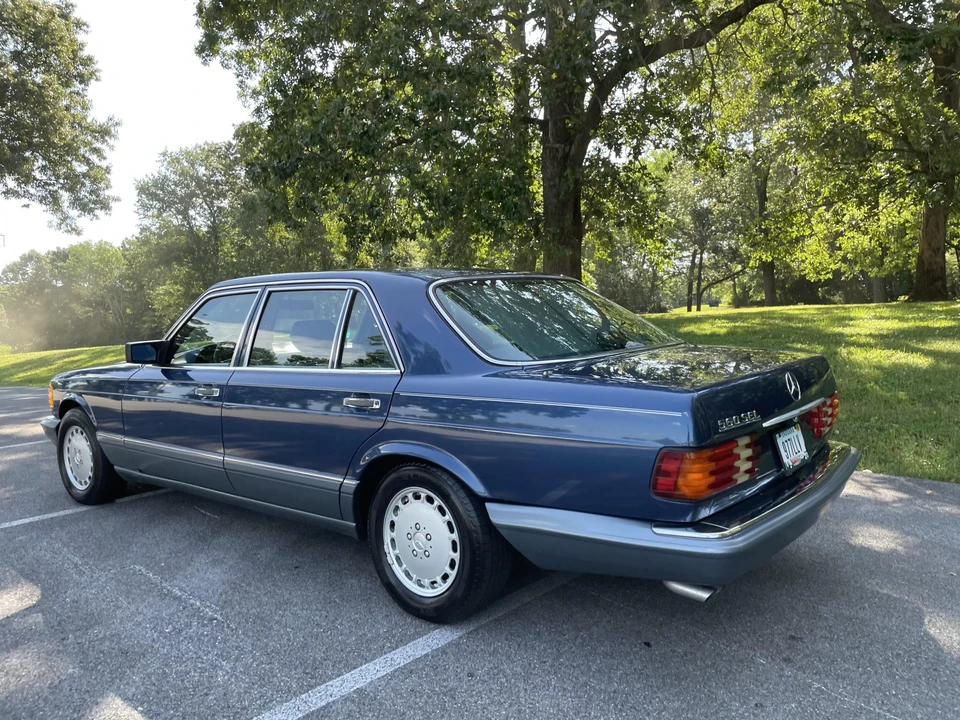 1988 Mercedes-Benz W126 S-Class Sedan - Image 10 of 31