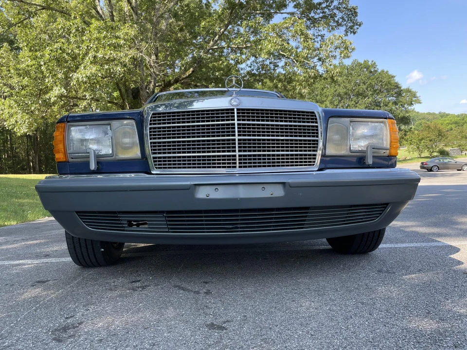1988 Mercedes-Benz W126 S-Class Sedan - Image 4 of 31