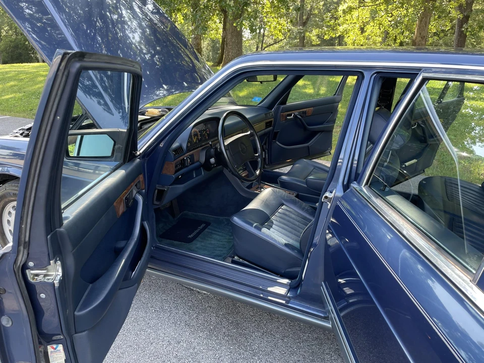 1988 Mercedes-Benz W126 S-Class Sedan - Image 21 of 31