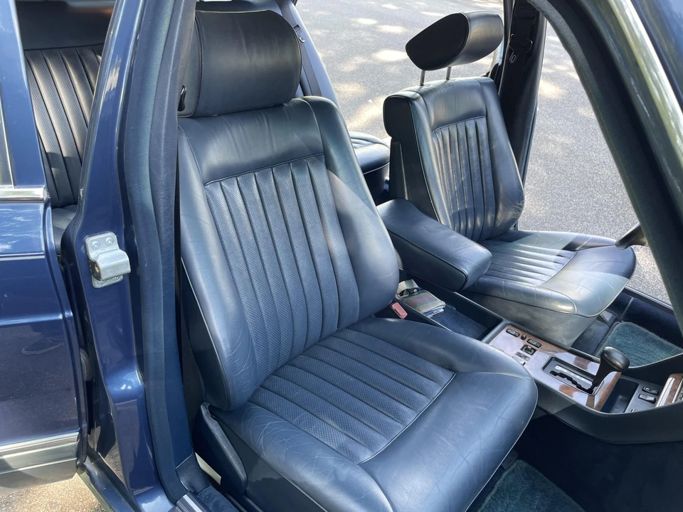 1988 Mercedes-Benz W126 S-Class Sedan - Image 25 of 31