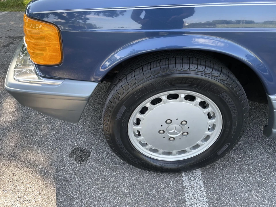 1988 Mercedes-Benz W126 S-Class Sedan - Image 17 of 31