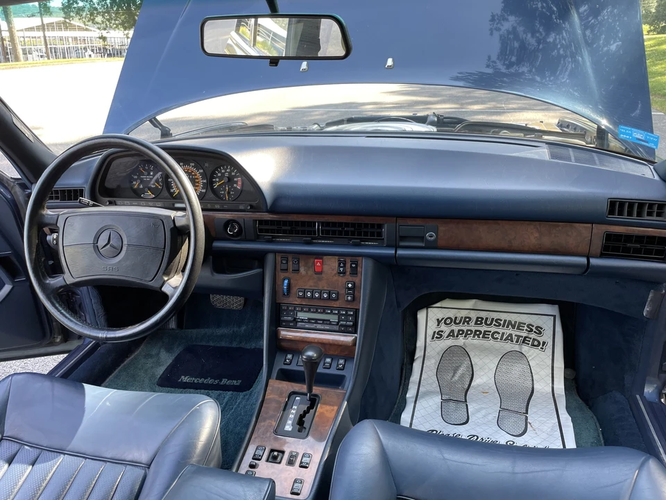 1988 Mercedes-Benz W126 S-Class Sedan - Image 28 of 31