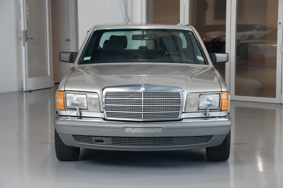 1988 Mercedes-Benz W126 S-Class Sedan - Image 8 of 31