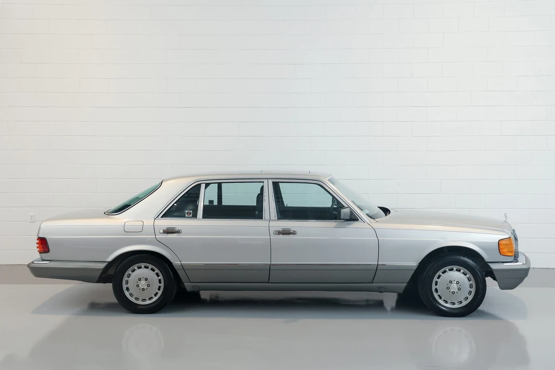 1988 Mercedes-Benz W126 S-Class Sedan - Image 6 of 31