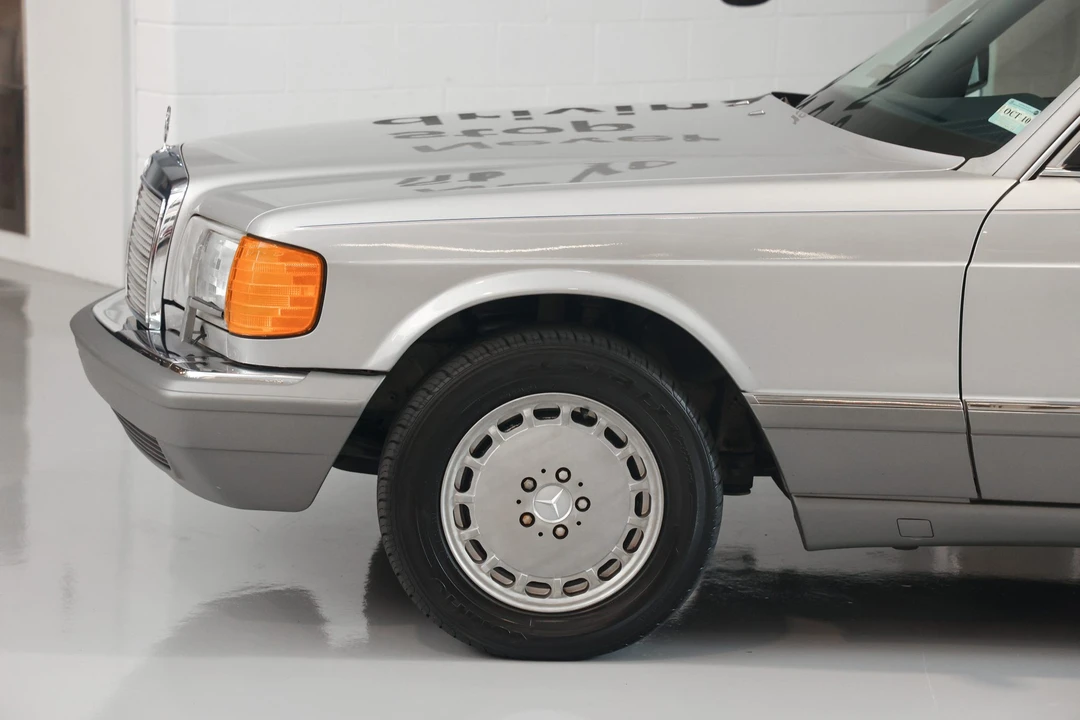 1988 Mercedes-Benz W126 S-Class Sedan - Image 11 of 31
