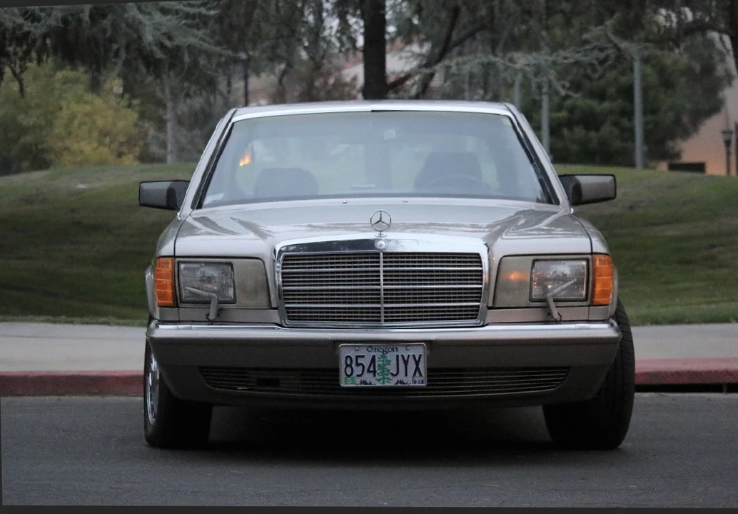 1988 Mercedes-Benz W126 S-Class Sedan - Image 25 of 31