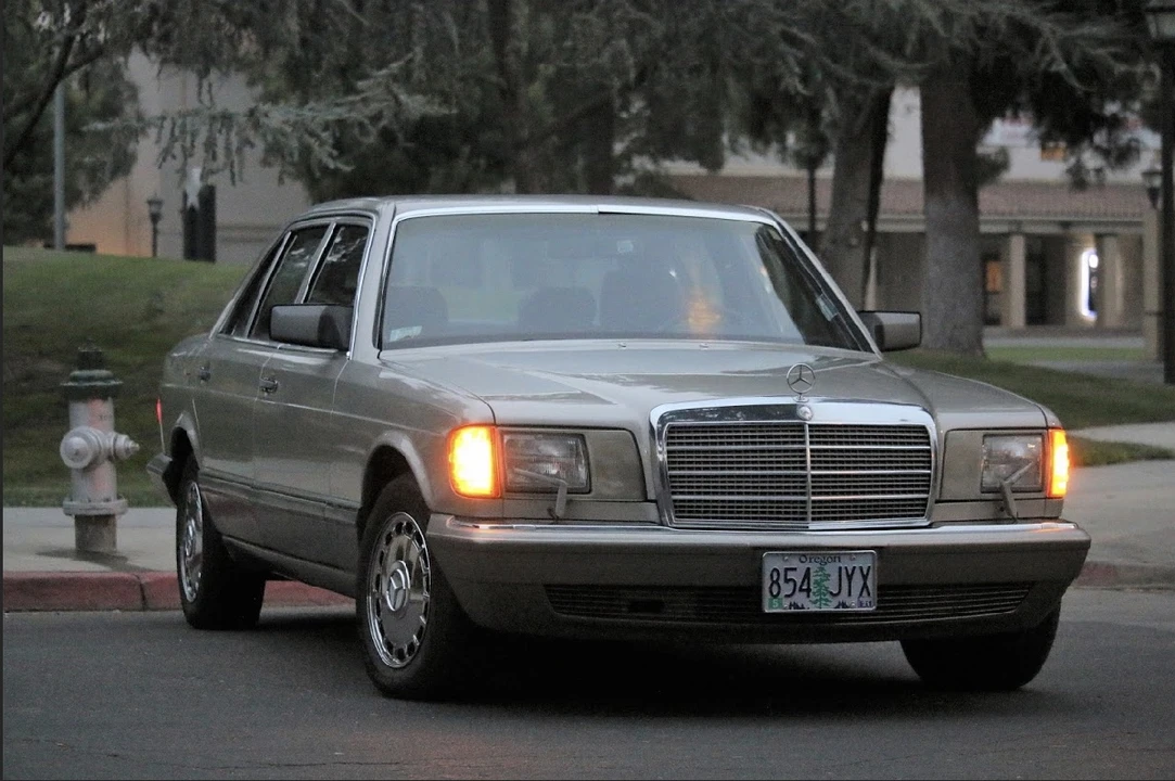 1988 Mercedes-Benz W126 S-Class Sedan - Image 22 of 31