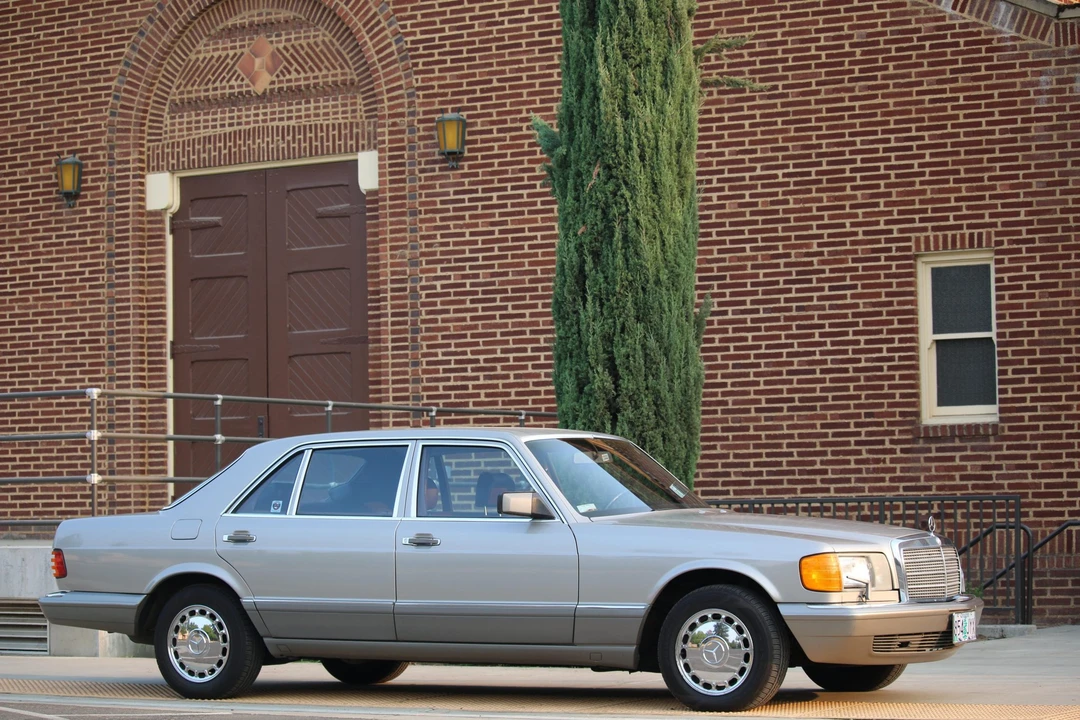 1988 Mercedes-Benz W126 S-Class Sedan - Image 18 of 31