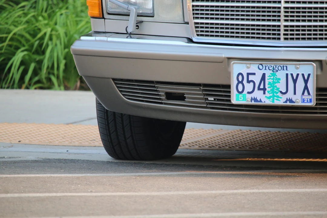 1988 Mercedes-Benz W126 S-Class Sedan - Image 30 of 31