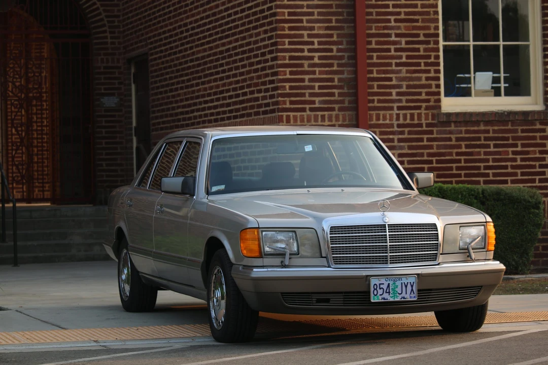 1988 Mercedes-Benz W126 S-Class Sedan - Image 23 of 31