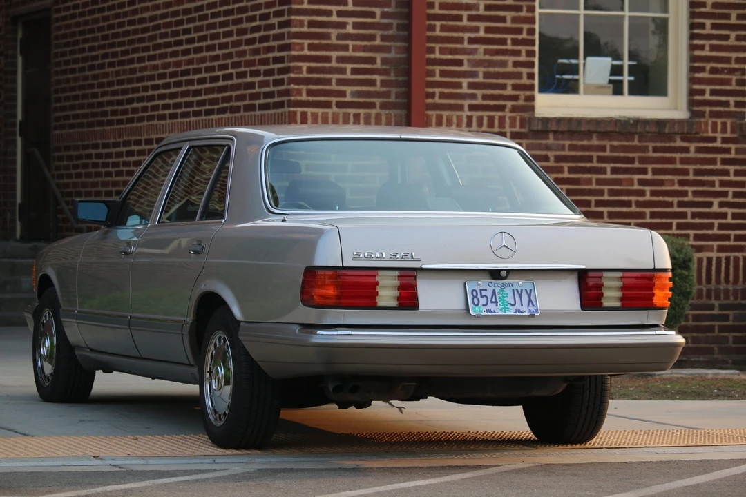 1988 Mercedes-Benz W126 S-Class Sedan - Image 9 of 31