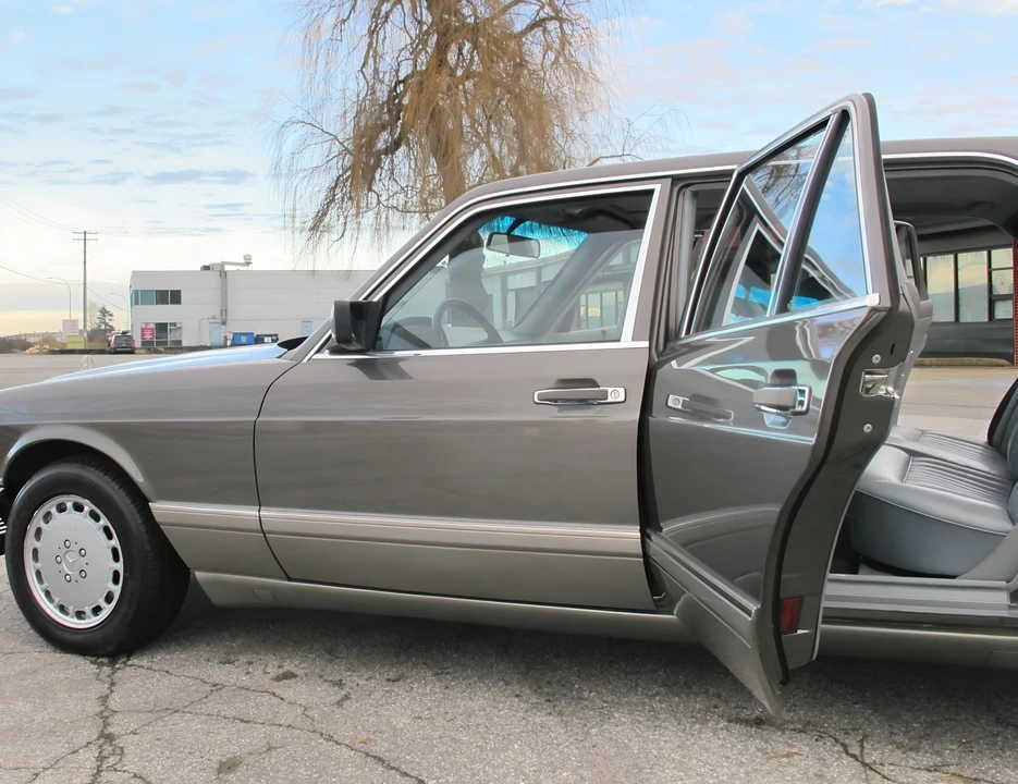 1988 Mercedes-Benz W126 S-Class Sedan - Image 26 of 31