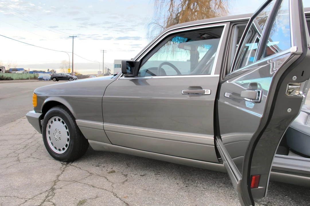 1988 Mercedes-Benz W126 S-Class Sedan - Image 25 of 31