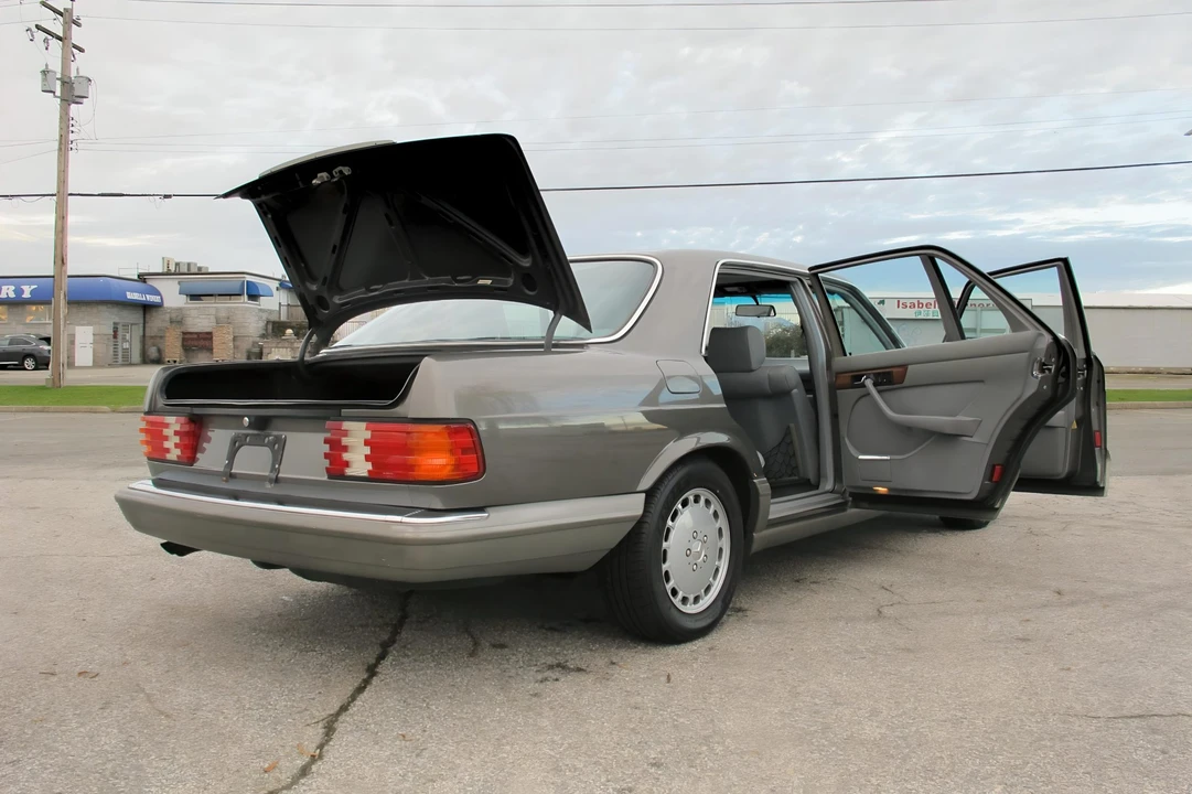 1988 Mercedes-Benz W126 S-Class Sedan - Image 22 of 31