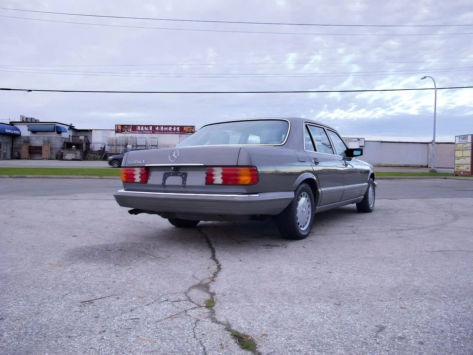 1988 Mercedes-Benz W126 S-Class Sedan - Image 10 of 31