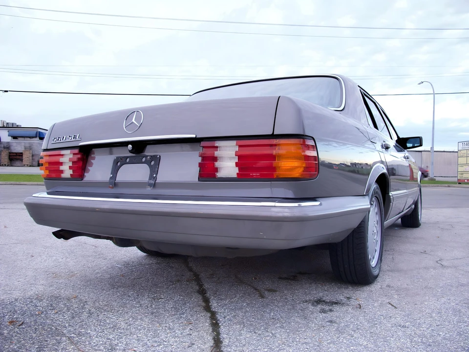 1988 Mercedes-Benz W126 S-Class Sedan - Image 8 of 31