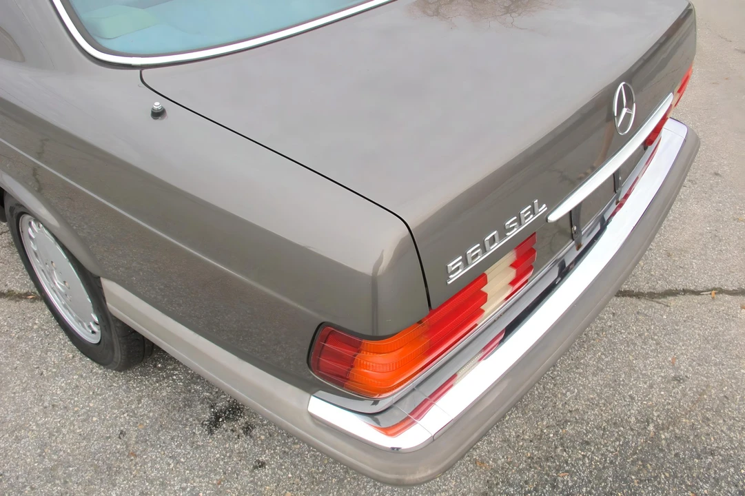 1988 Mercedes-Benz W126 S-Class Sedan - Image 28 of 31
