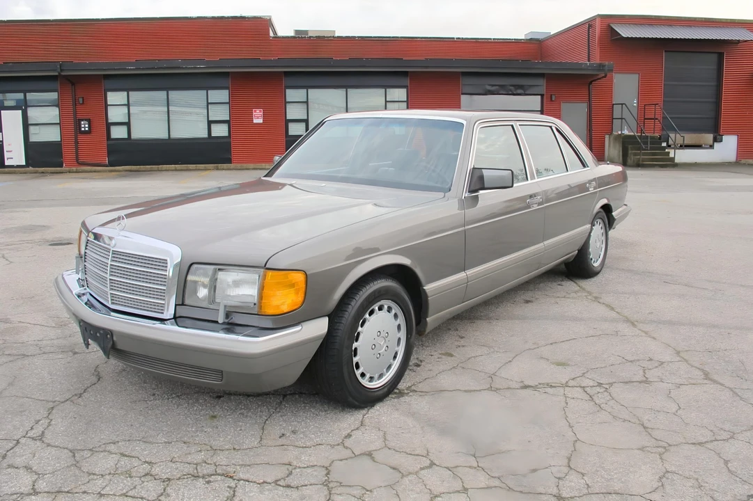 1988 Mercedes-Benz W126 S-Class Sedan - Image 4 of 31