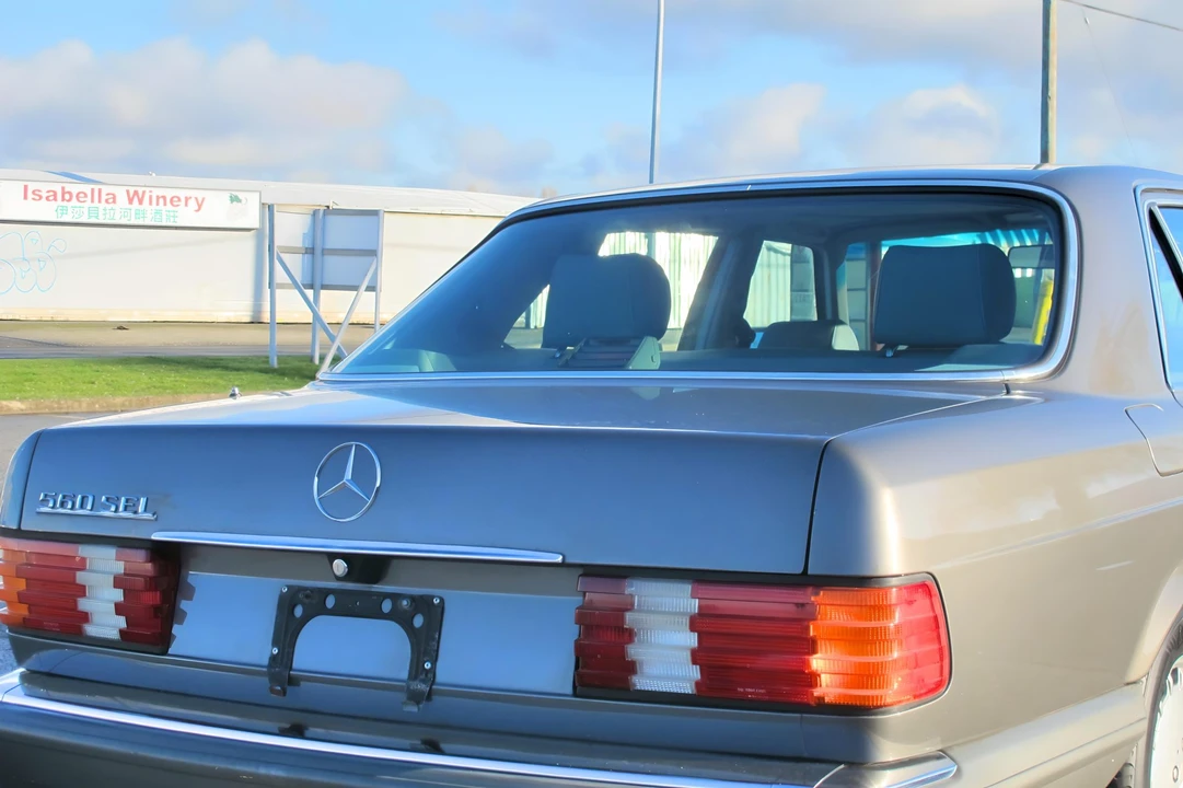1988 Mercedes-Benz W126 S-Class Sedan - Image 31 of 31