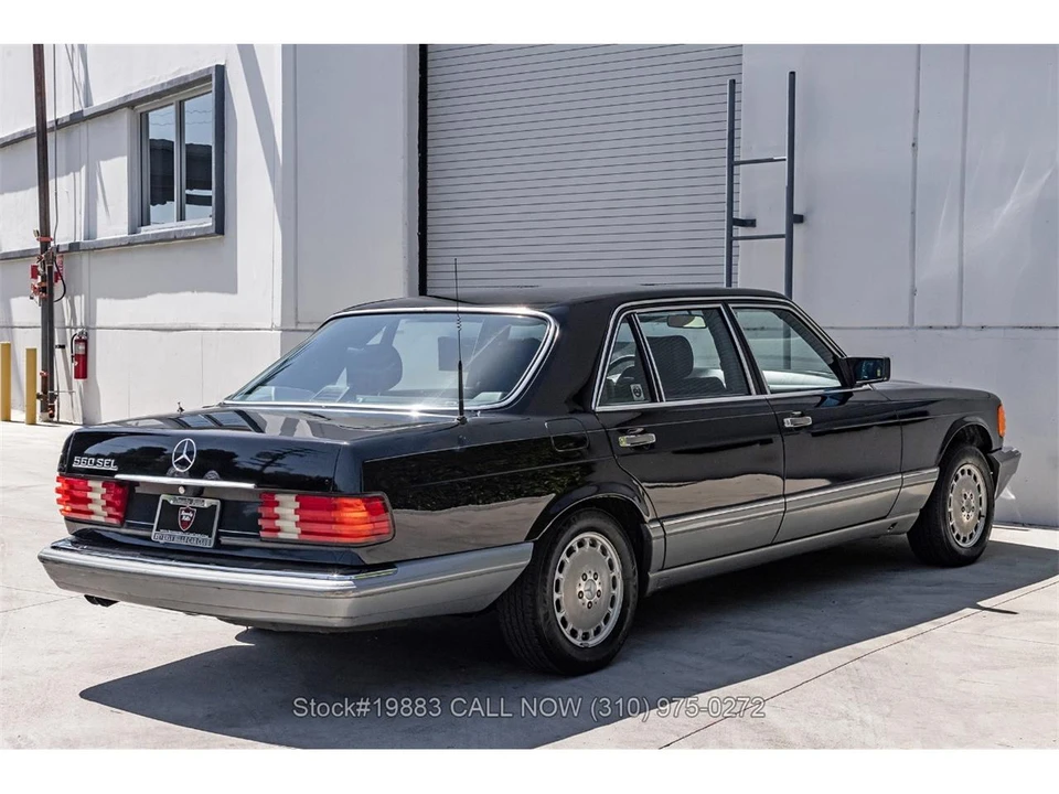 1988 Mercedes-Benz W126 S-Class Sedan - Image 4 of 31