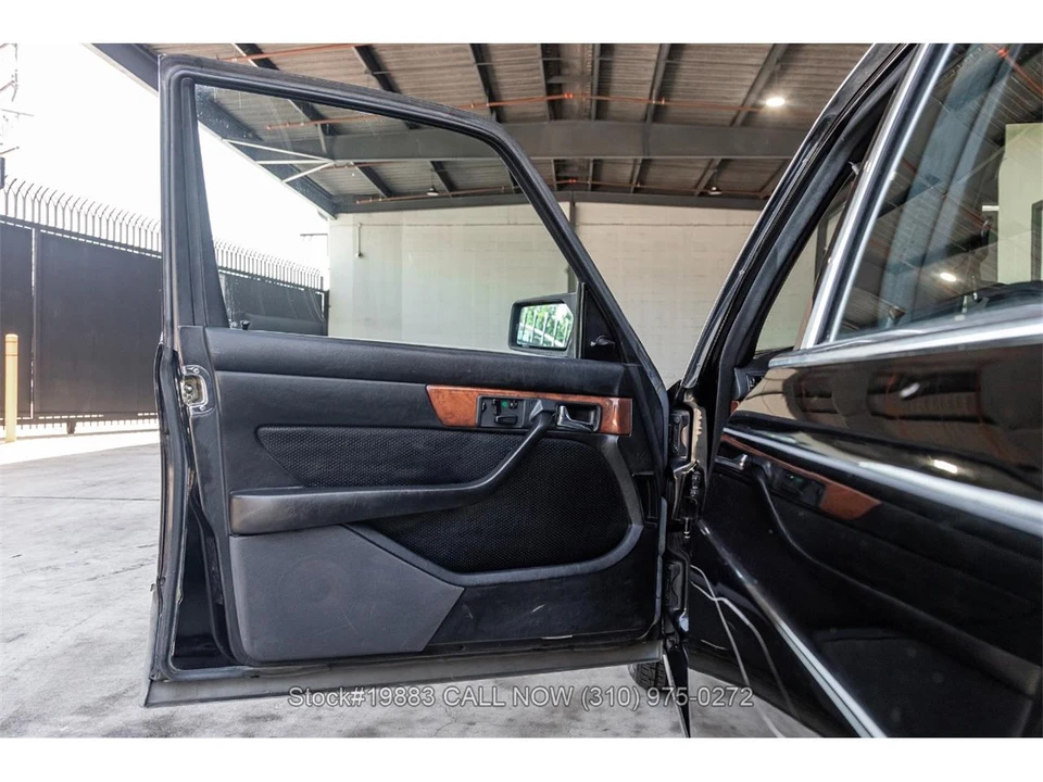 1988 Mercedes-Benz W126 S-Class Sedan - Image 13 of 31