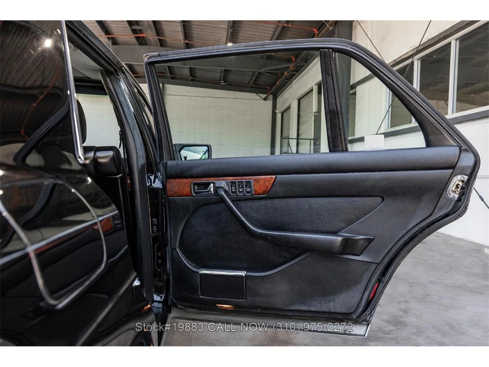 1988 Mercedes-Benz W126 S-Class Sedan - Image 21 of 31