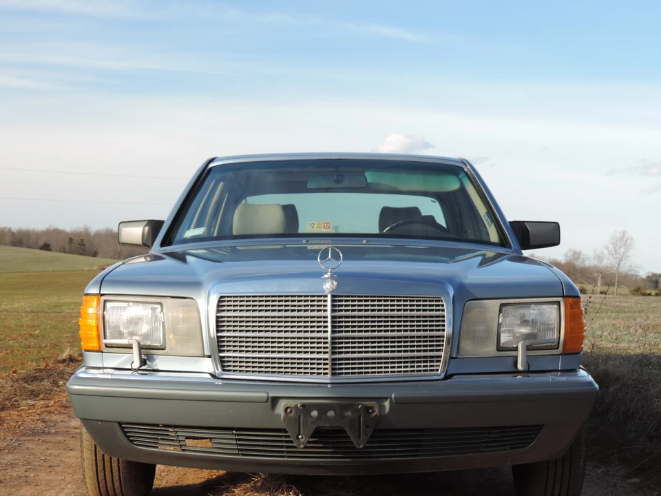 1988 Mercedes-Benz W126 S-Class Sedan - Image 10 of 31