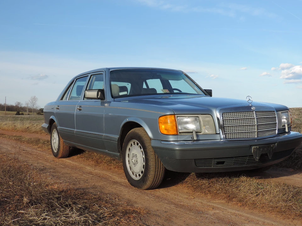1988 Mercedes-Benz W126 S-Class Sedan - Image 2 of 31