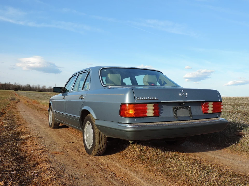 1988 Mercedes-Benz W126 S-Class Sedan - Image 5 of 31