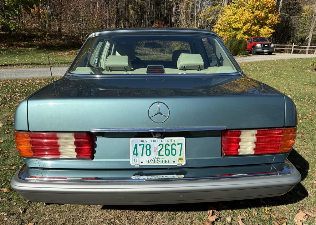 1988 Mercedes-Benz W126 S-Class Sedan - Image 6 of 31
