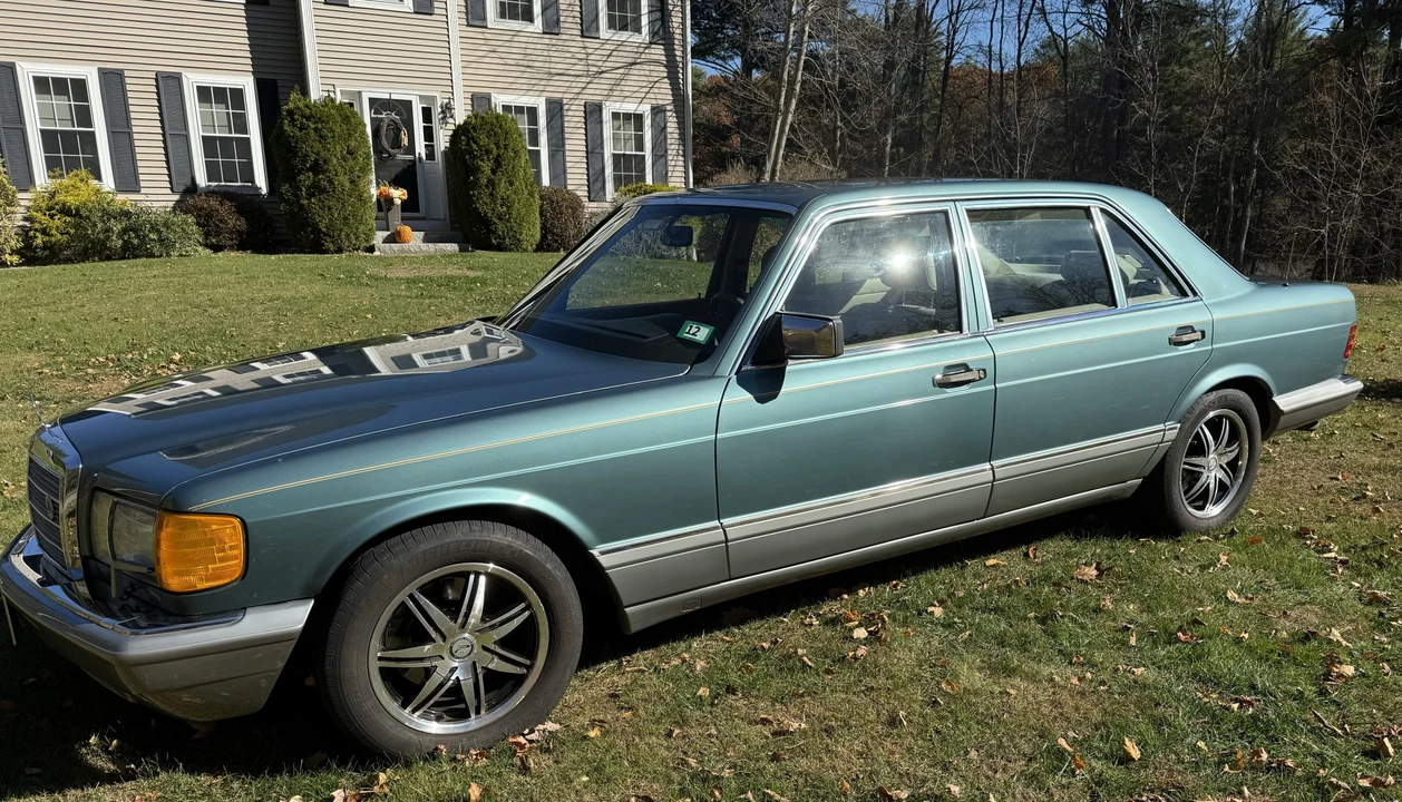 1988 Mercedes-Benz W126 S-Class Sedan - Image 2 of 31