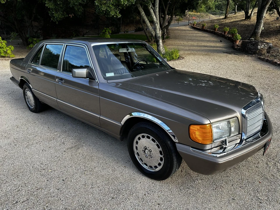 1988 Mercedes-Benz W126 S-Class Sedan - Image 11 of 31