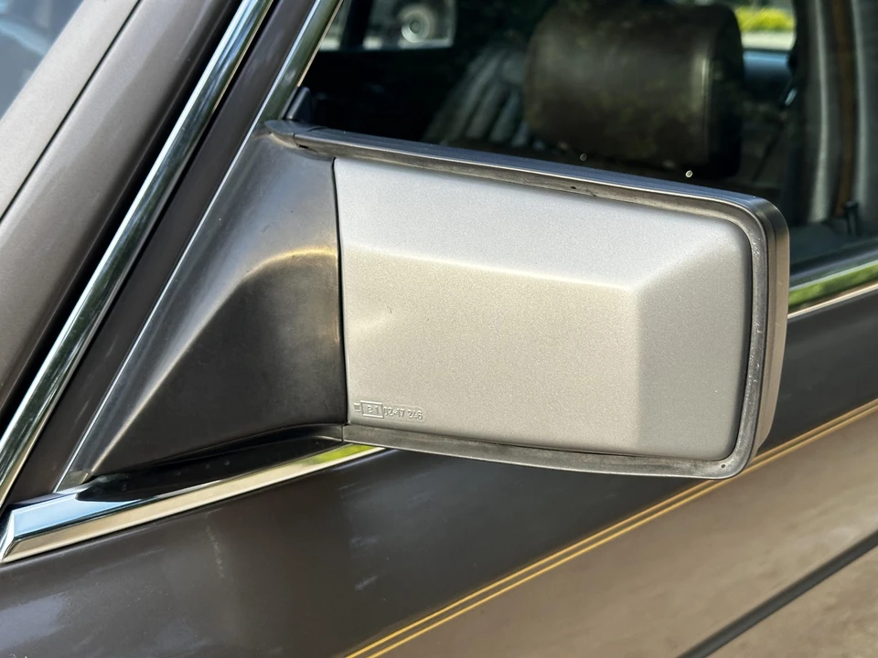 1988 Mercedes-Benz W126 S-Class Sedan - Image 22 of 31