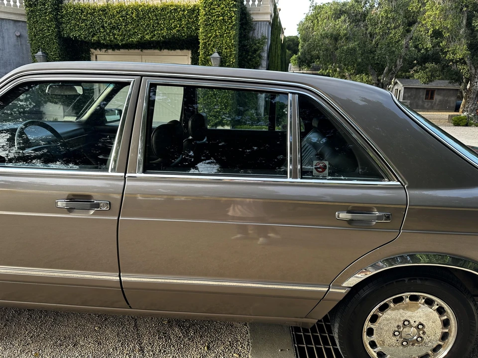 1988 Mercedes-Benz W126 S-Class Sedan - Image 27 of 31