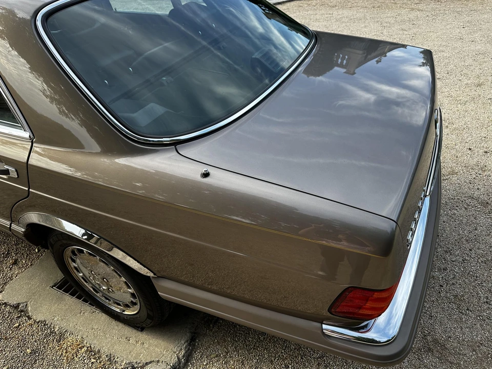 1988 Mercedes-Benz W126 S-Class Sedan - Image 31 of 31