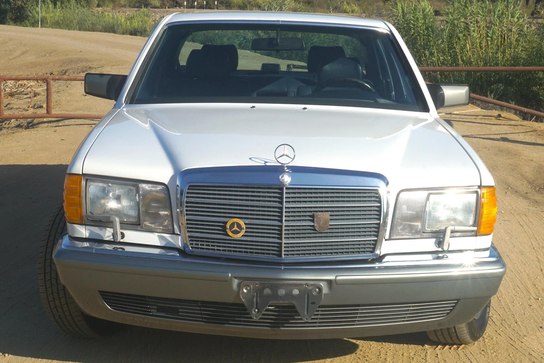 1988 Mercedes-Benz W126 S-Class Sedan - Image 2 of 6