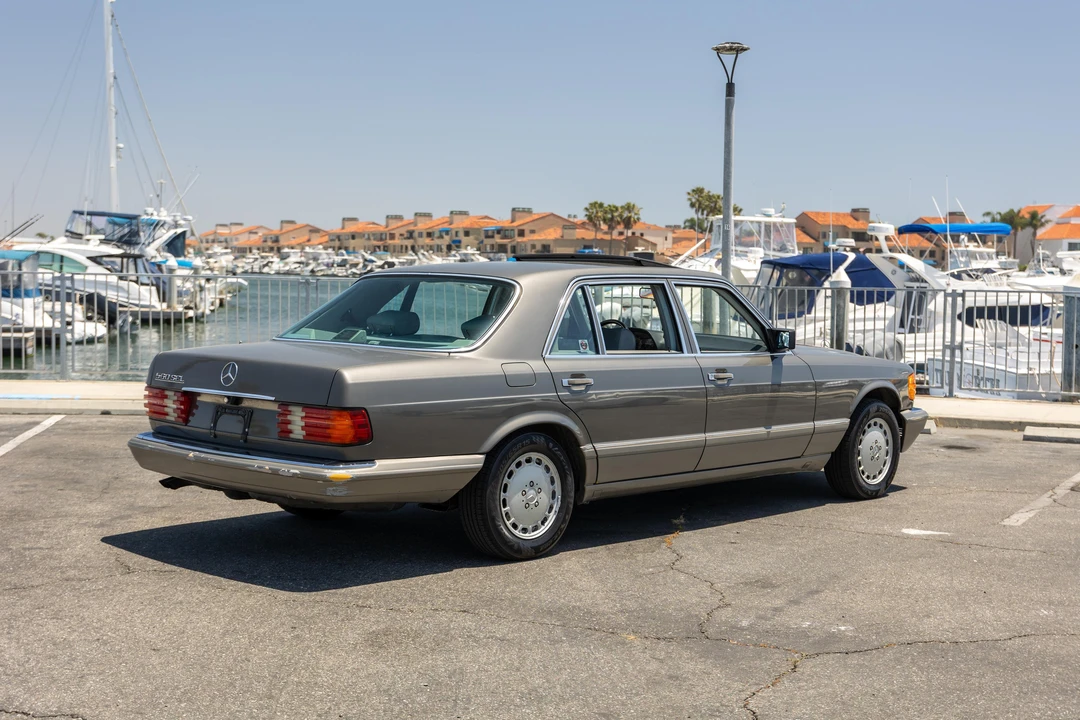 1988 Mercedes-Benz W126 S-Class Sedan - Image 14 of 31