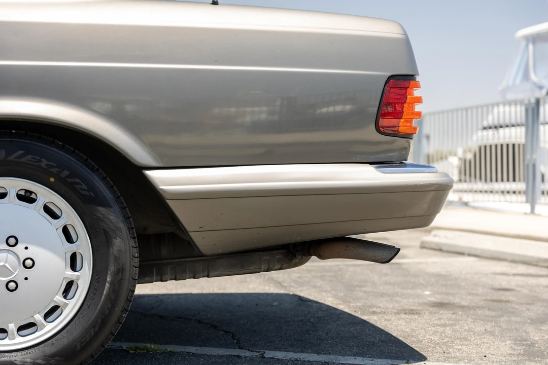 1988 Mercedes-Benz W126 S-Class Sedan - Image 29 of 31