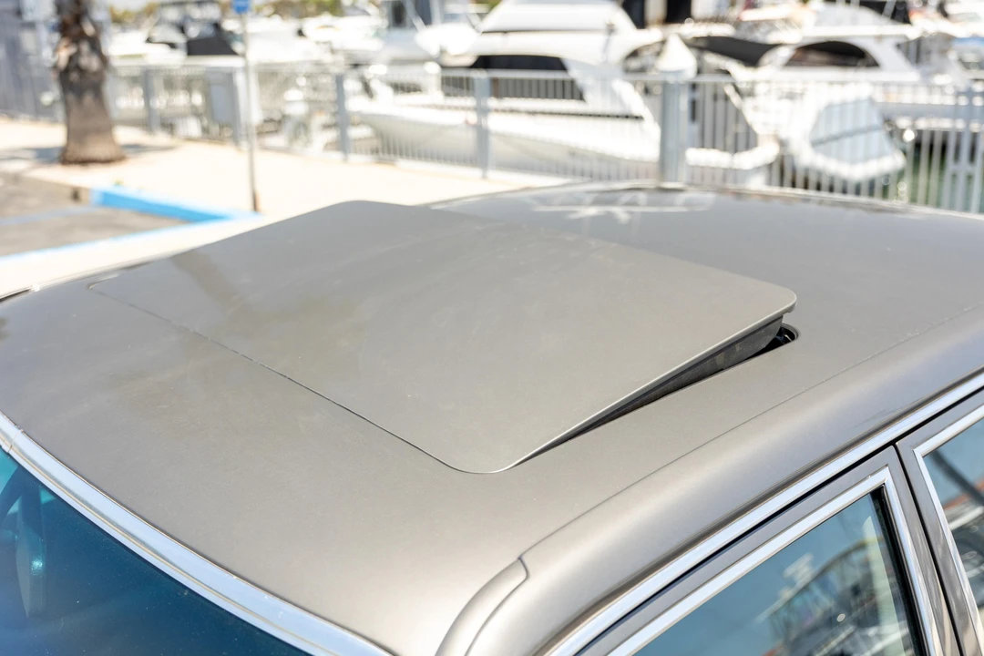 1988 Mercedes-Benz W126 S-Class Sedan - Image 27 of 31