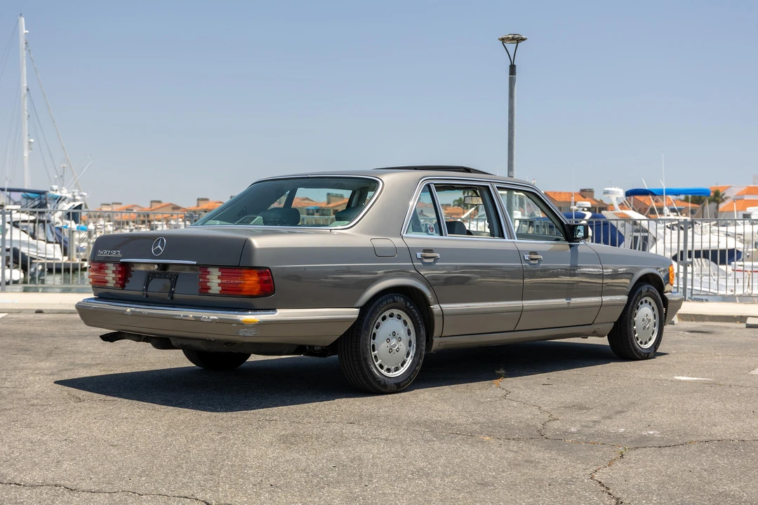1988 Mercedes-Benz W126 S-Class Sedan - Image 15 of 31