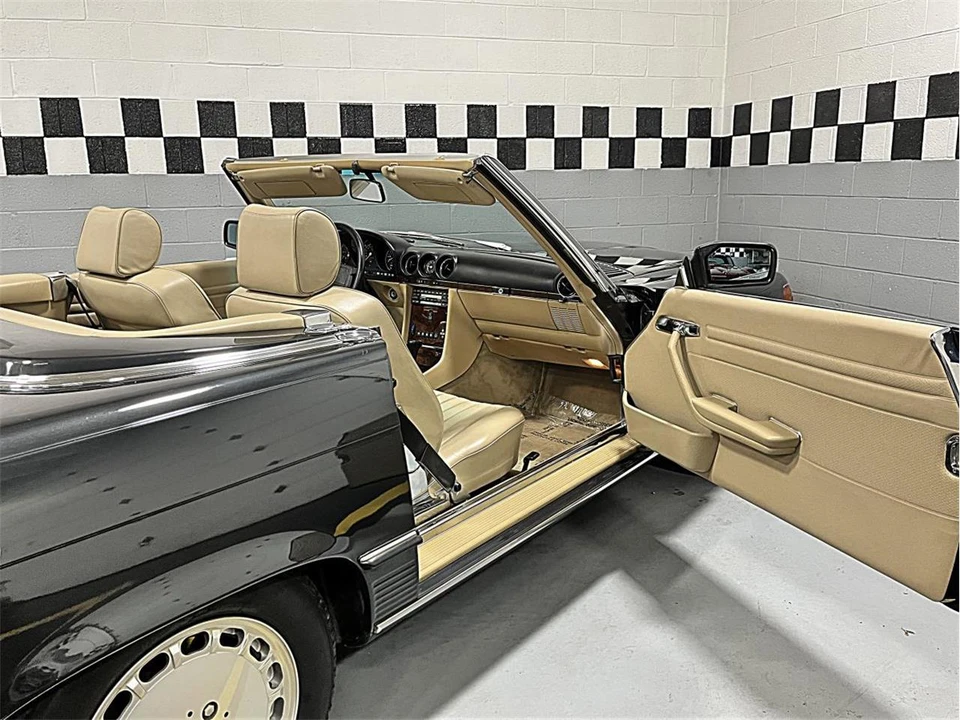 1988 Mercedes-Benz R107 SL-Class - Image 12 of 31