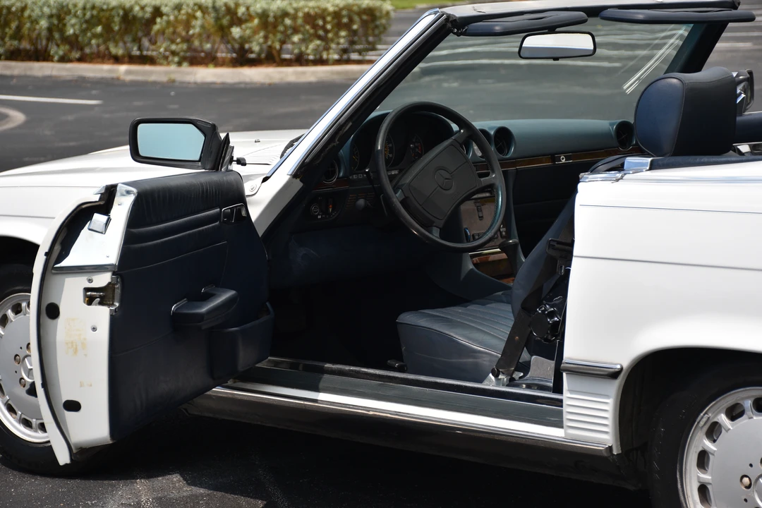 1988 Mercedes-Benz R107 SL-Class - Image 12 of 28