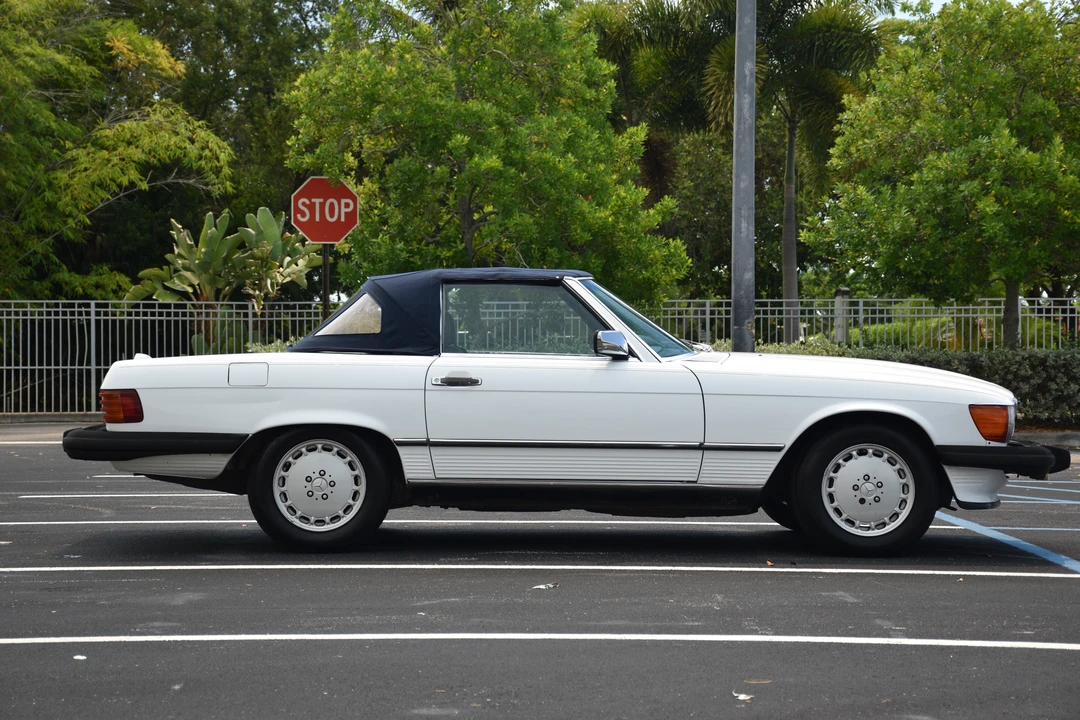 1988 Mercedes-Benz R107 SL-Class - Image 22 of 28