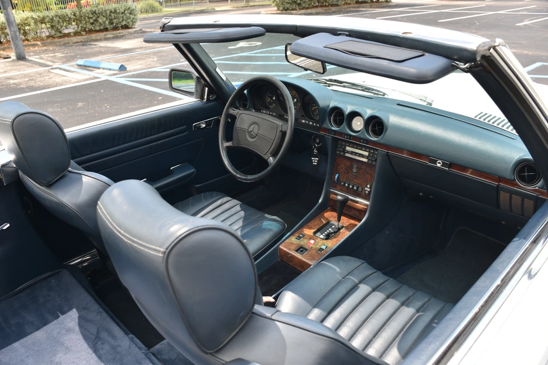 1988 Mercedes-Benz R107 SL-Class - Image 17 of 28