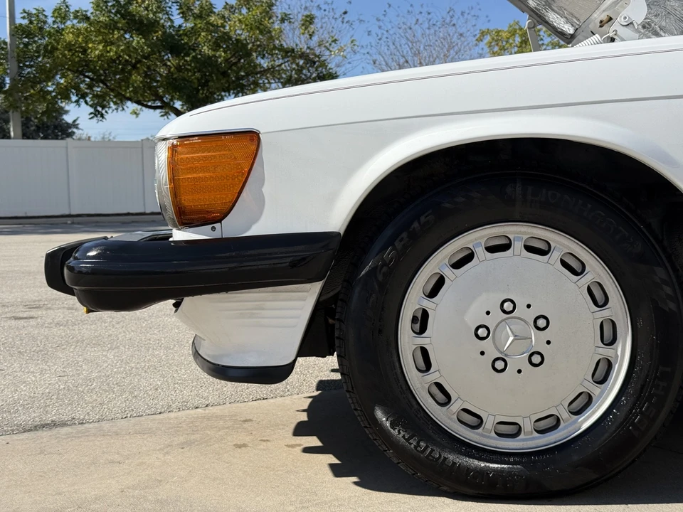 1988 Mercedes-Benz R107 SL-Class - Image 14 of 31