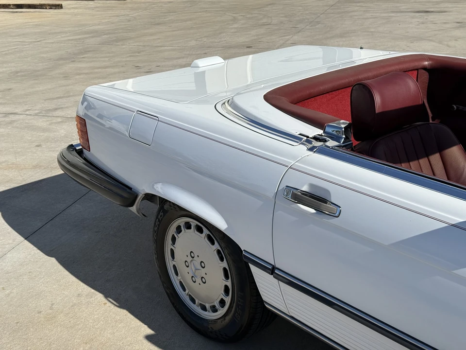 1988 Mercedes-Benz R107 SL-Class - Image 29 of 31