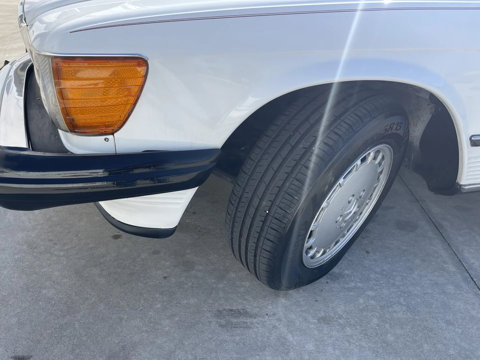1988 Mercedes-Benz R107 SL-Class - Image 13 of 31