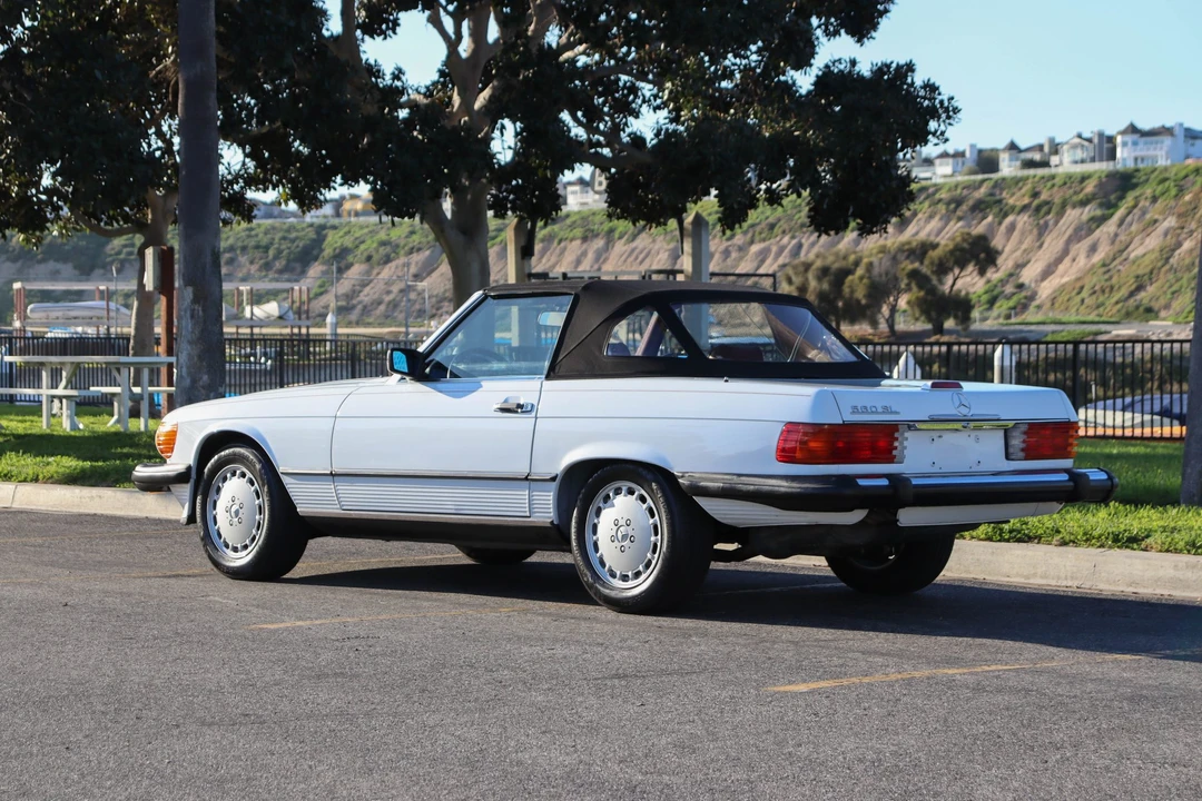 1988 Mercedes-Benz R107 SL-Class - Image 22 of 31