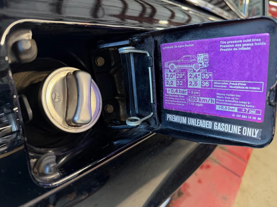 1988 Mercedes-Benz R107 SL-Class - Image 26 of 31